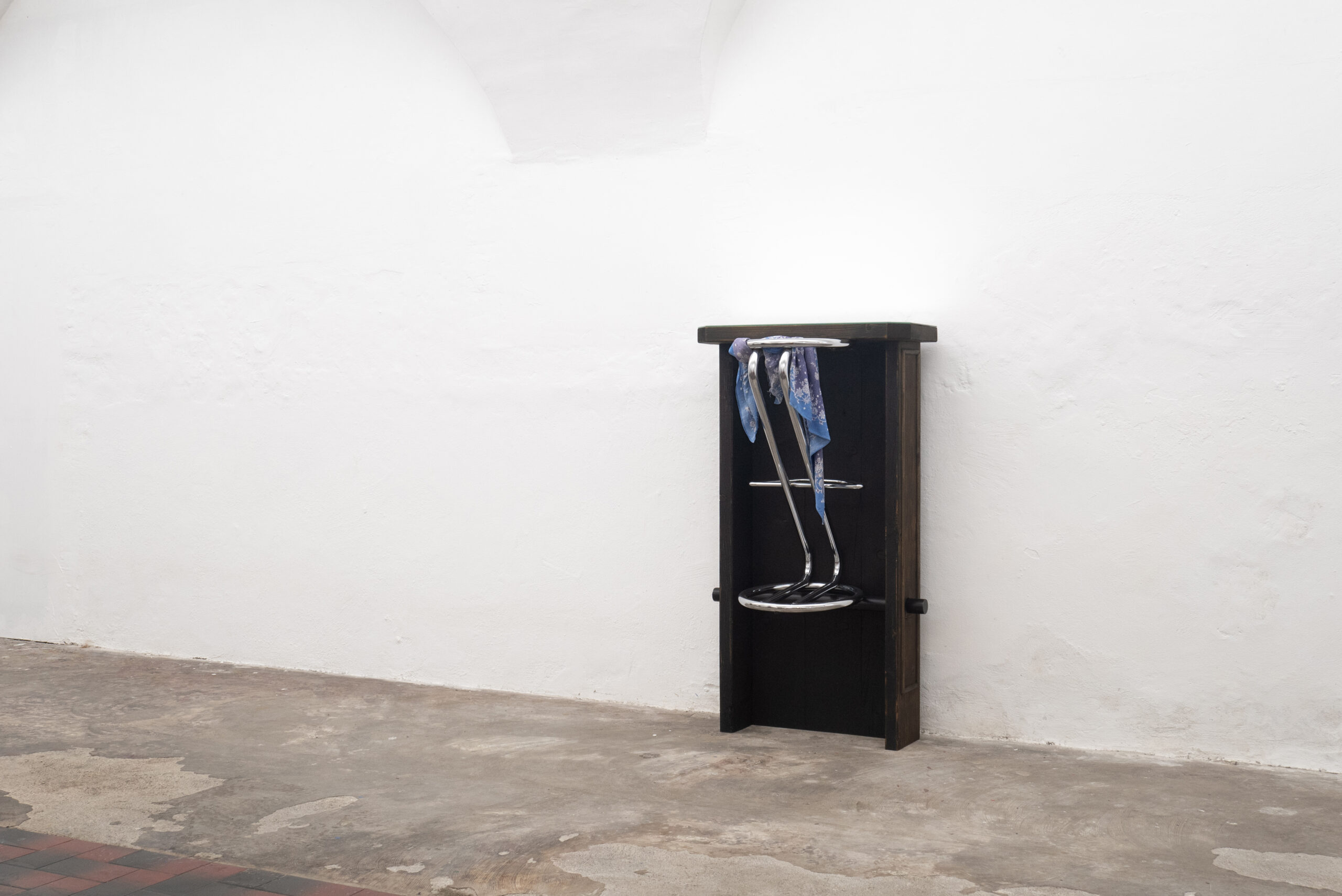 13 – C.Tschurtschenthaler; chaos I; installation view; LURX_Sterzing; (c) Clemens Tschurtschenthaler